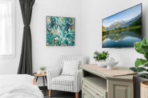 The Ultimate Villa In Central City Christchurch - Sleeps Up To 33-Guests